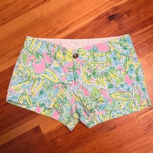 Lilly Pulitzer “The Walsh Short” in coconut jungle, size 2